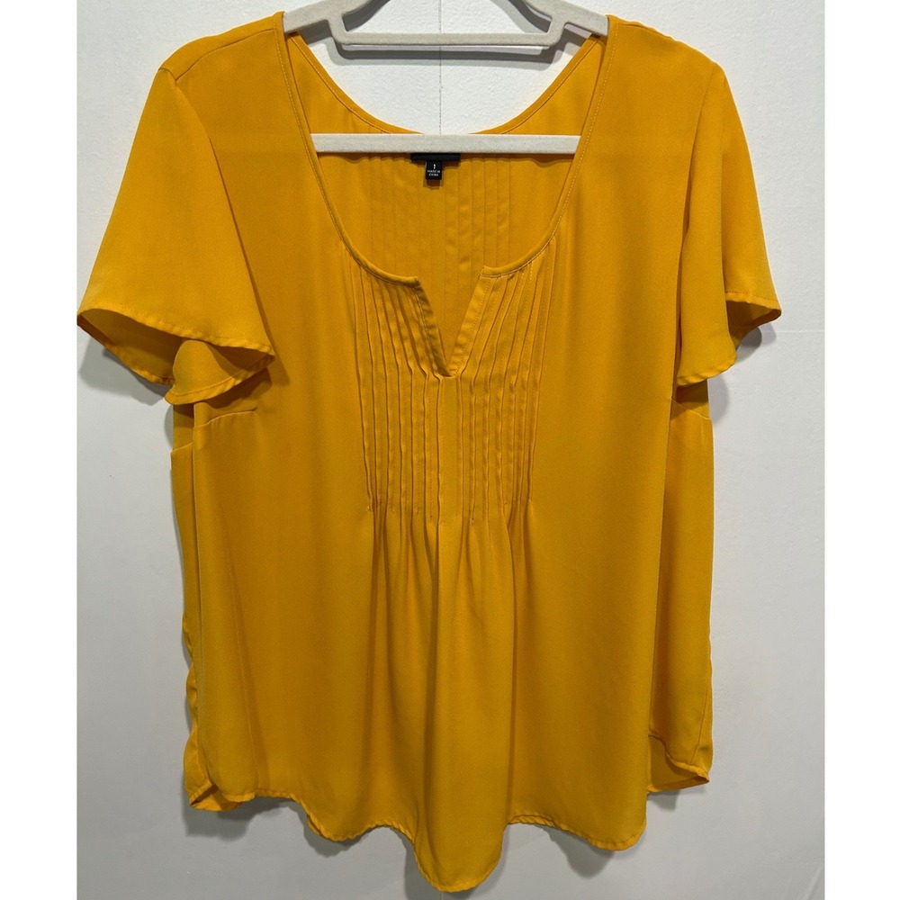 Torrid Blouse Size 1 US 1X Mustard Yellow Pintuck Pleated Career Office Bright